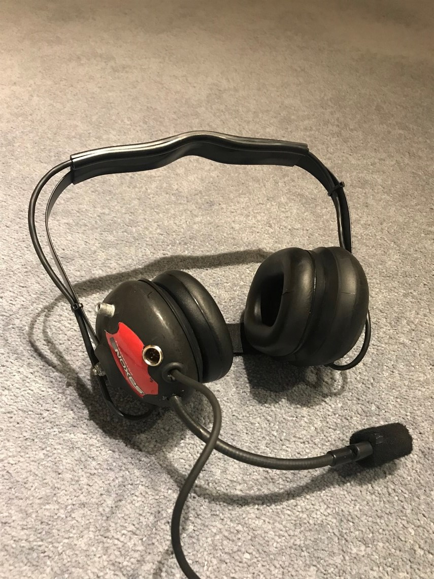 kenwood-car-to-pit-radio-and-headset