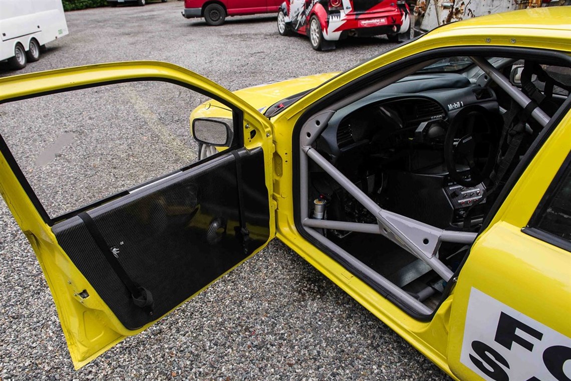 ford-mondeo-matter-stc-00796