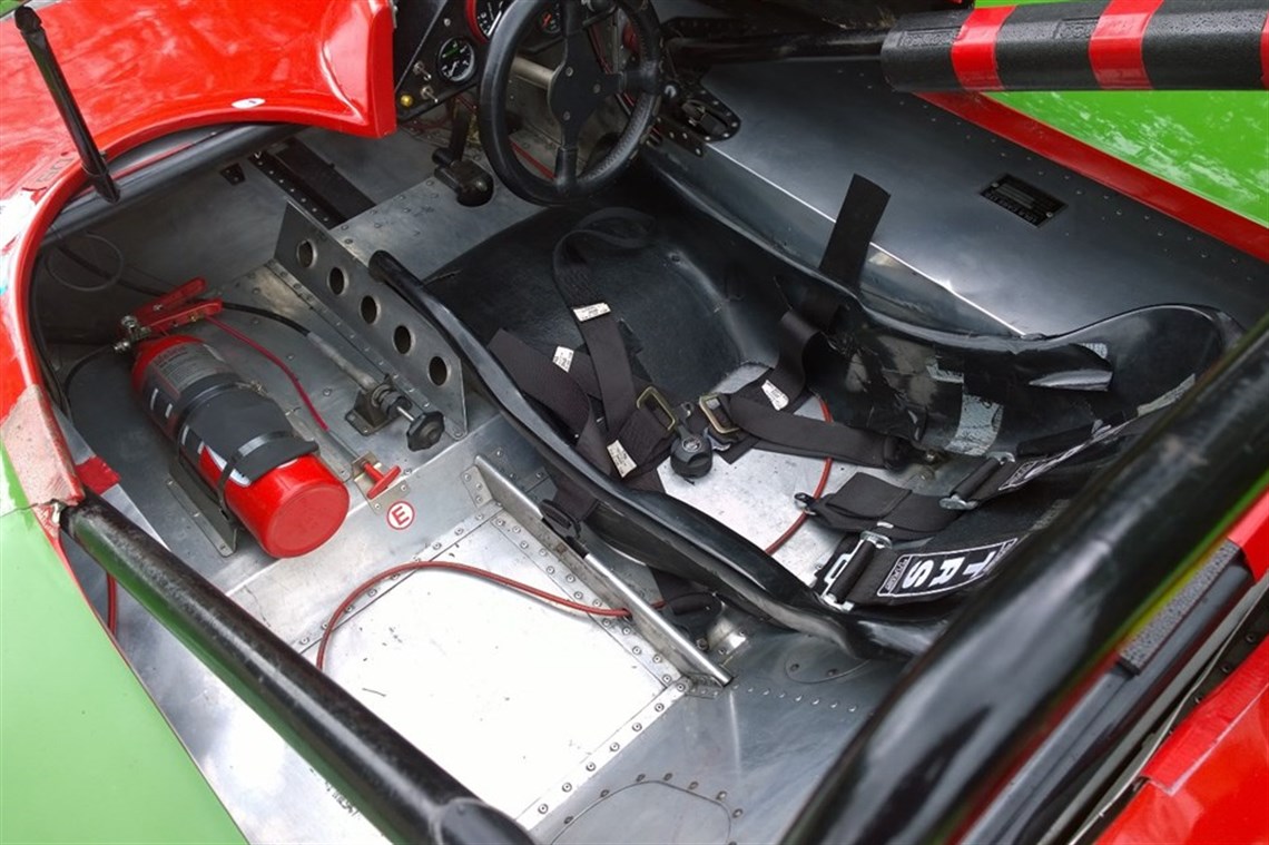 lola-t592-sports-2000-historic