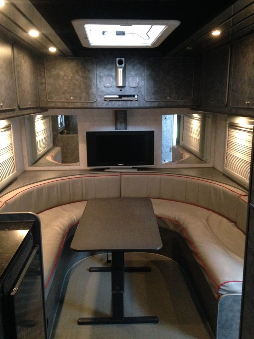 man-race-transporter