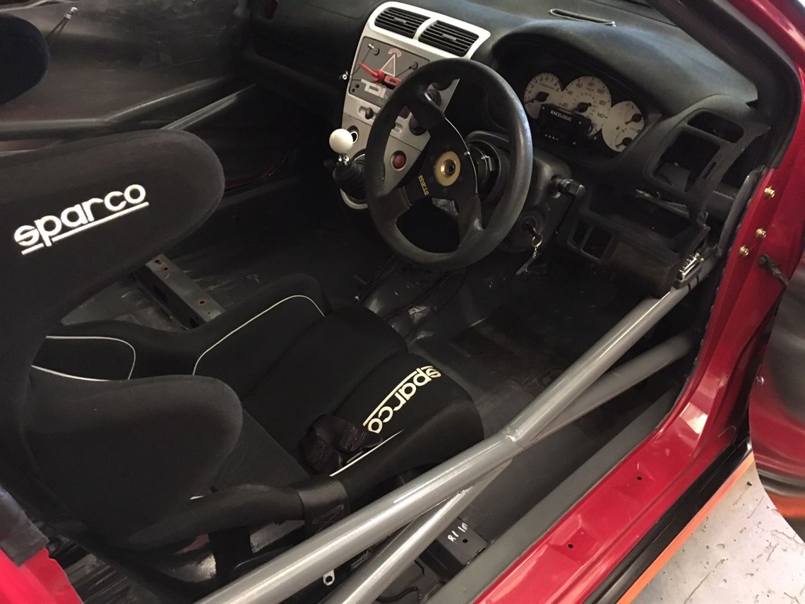honda-civic-type-r-ep3-race-car---reduced