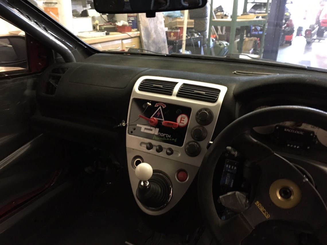 honda-civic-type-r-ep3-race-car---reduced
