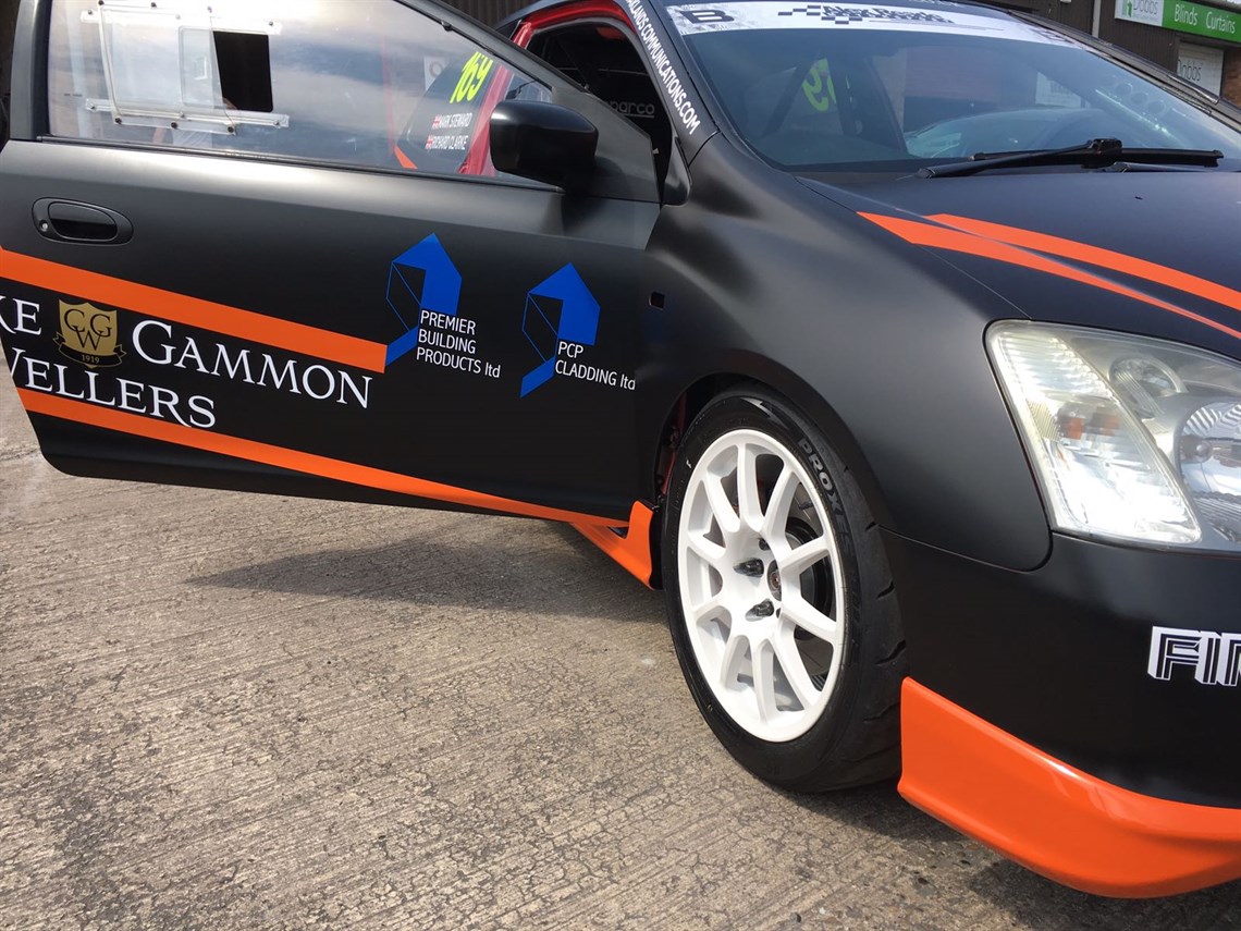 honda-civic-type-r-ep3-race-car---reduced