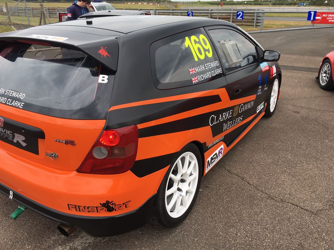 honda-civic-type-r-ep3-race-car---reduced