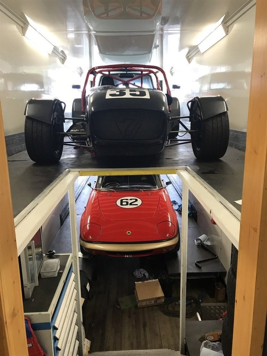 race-car-transporter-renault-premium-tractor