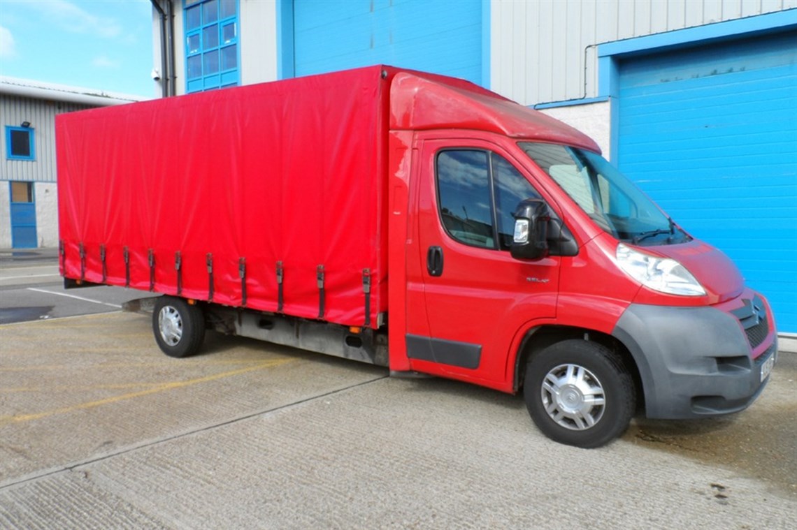 fully-enclosed-tiltslide-single-car-transport