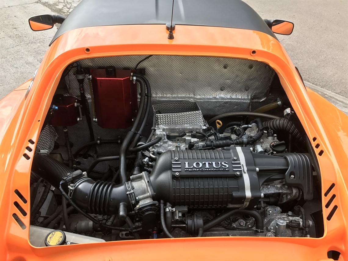 race-spec-lotus-exige-v6-cup-r-reduced