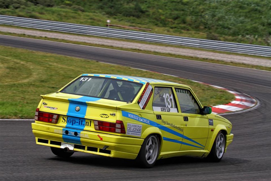 alfa-romeo-75-20-ts-group-n