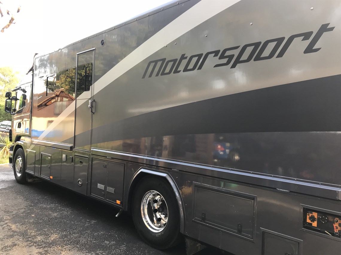 scania-race-transporter