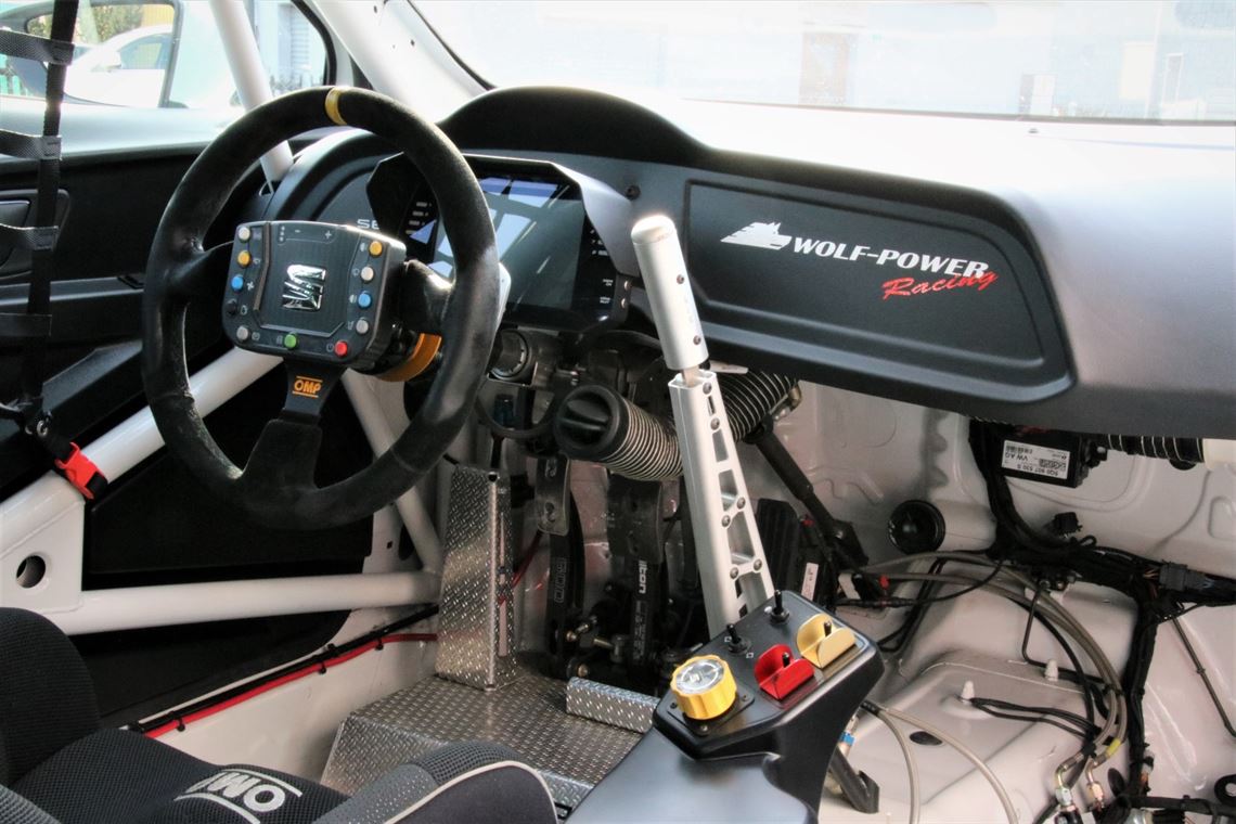 seat-leon-tcr-v3-seq-spec-2017---ohlins-suspe