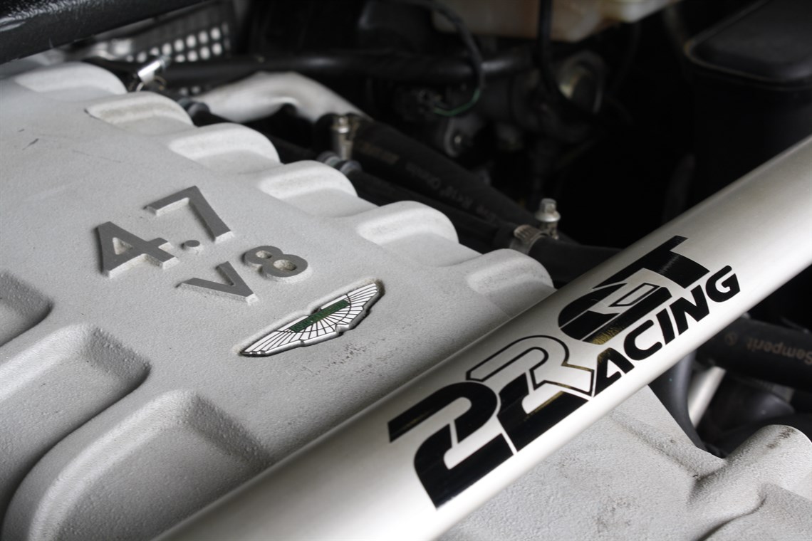 aston-martin-vantage-gt4