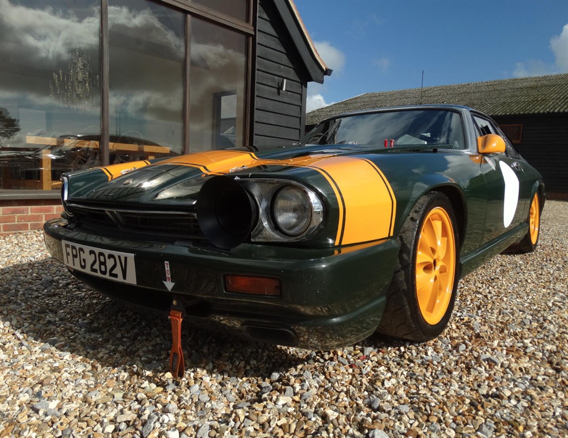 jaguar-xjs-4000cc-straight-six-double-overhea