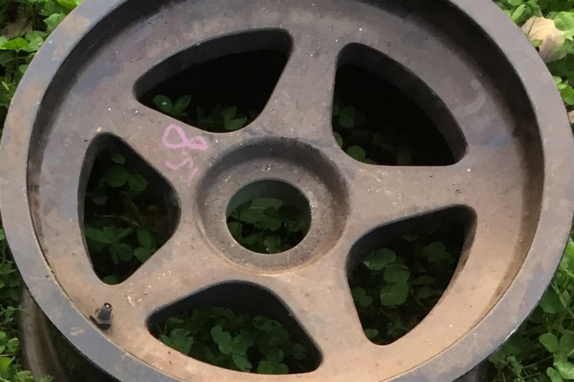 unused-8x13-oz-five-spoke-centrelock-wheel