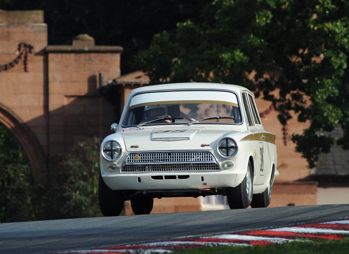 fia-lotus-cortina-competition-touring-car