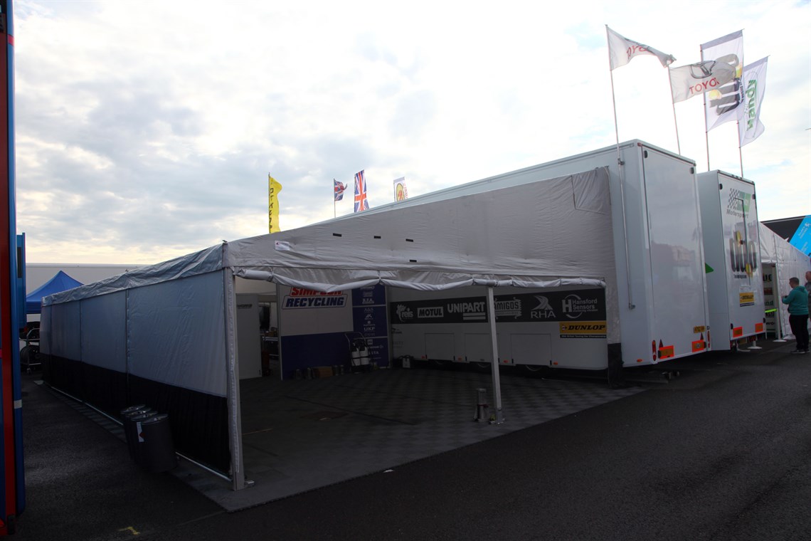 hopkins-race-trailer-and-awning---4-cars