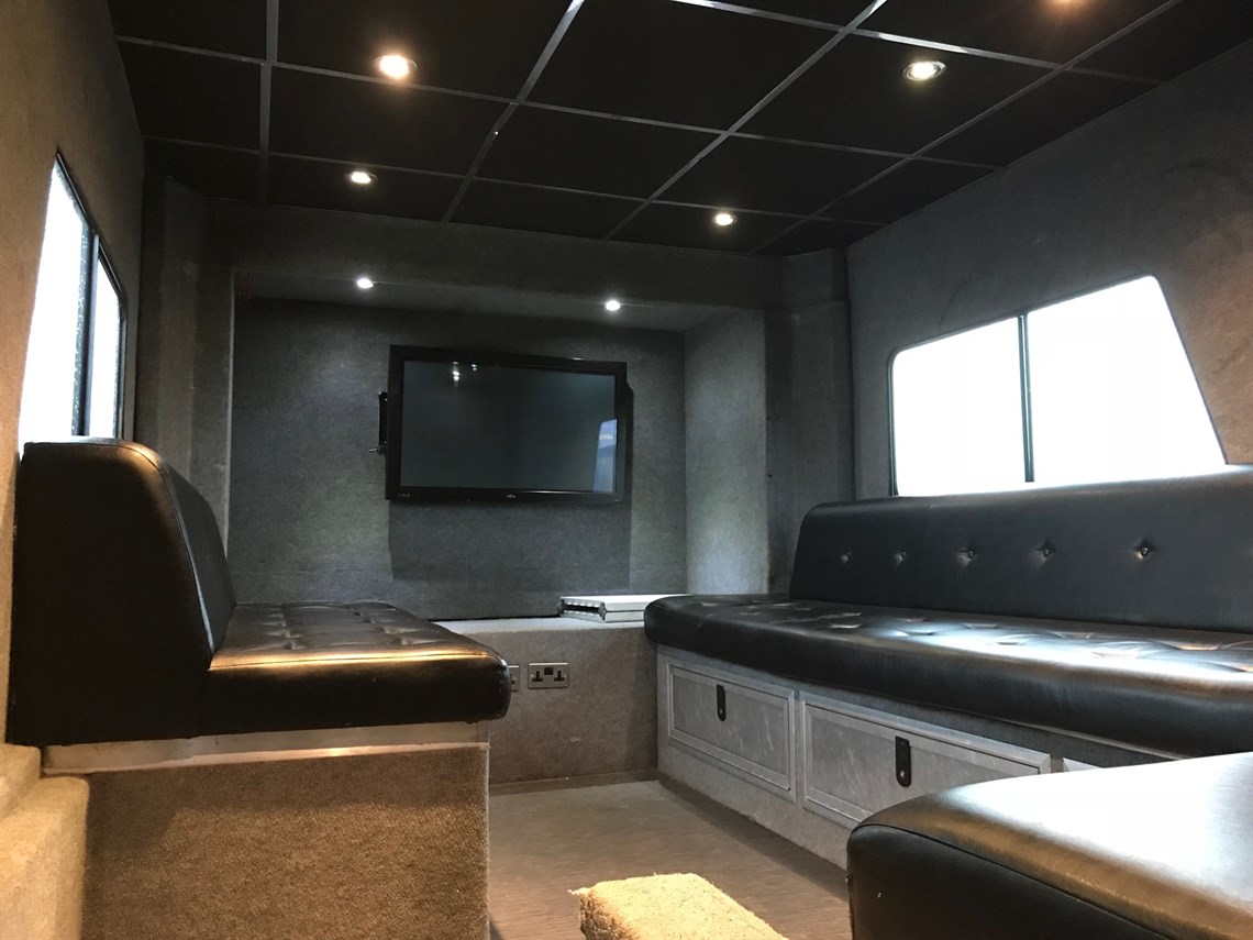 hopkins-race-trailer-and-awning---4-cars