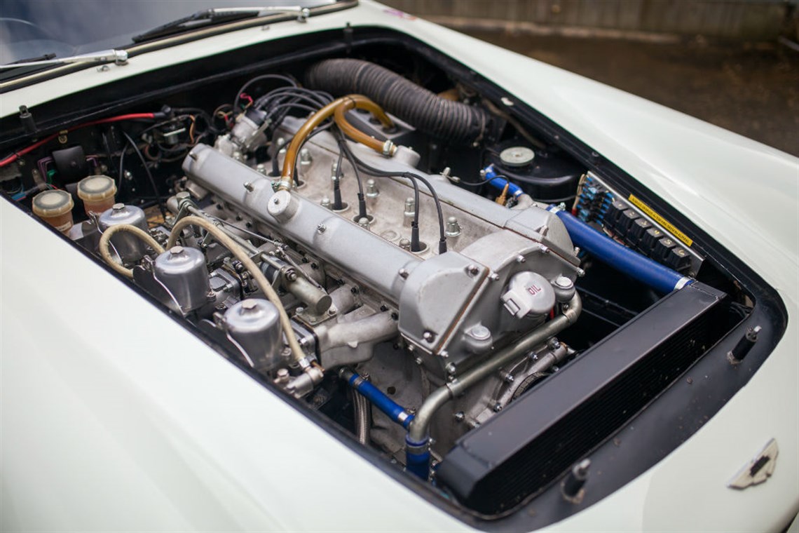 1961-aston-martin-db4