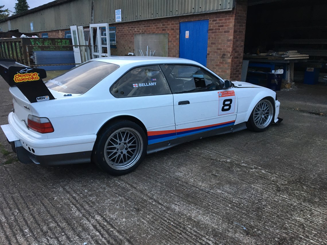 bmw-e36-m3-s54b32-engine