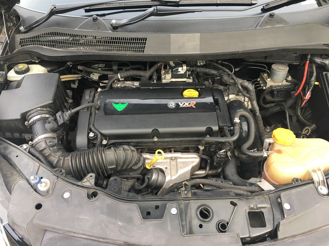 vauxhall-corsa-vxr-race-car-for-sale