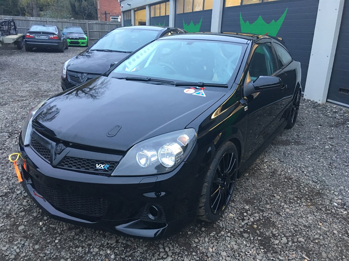vauxhall-astra-h-vxr