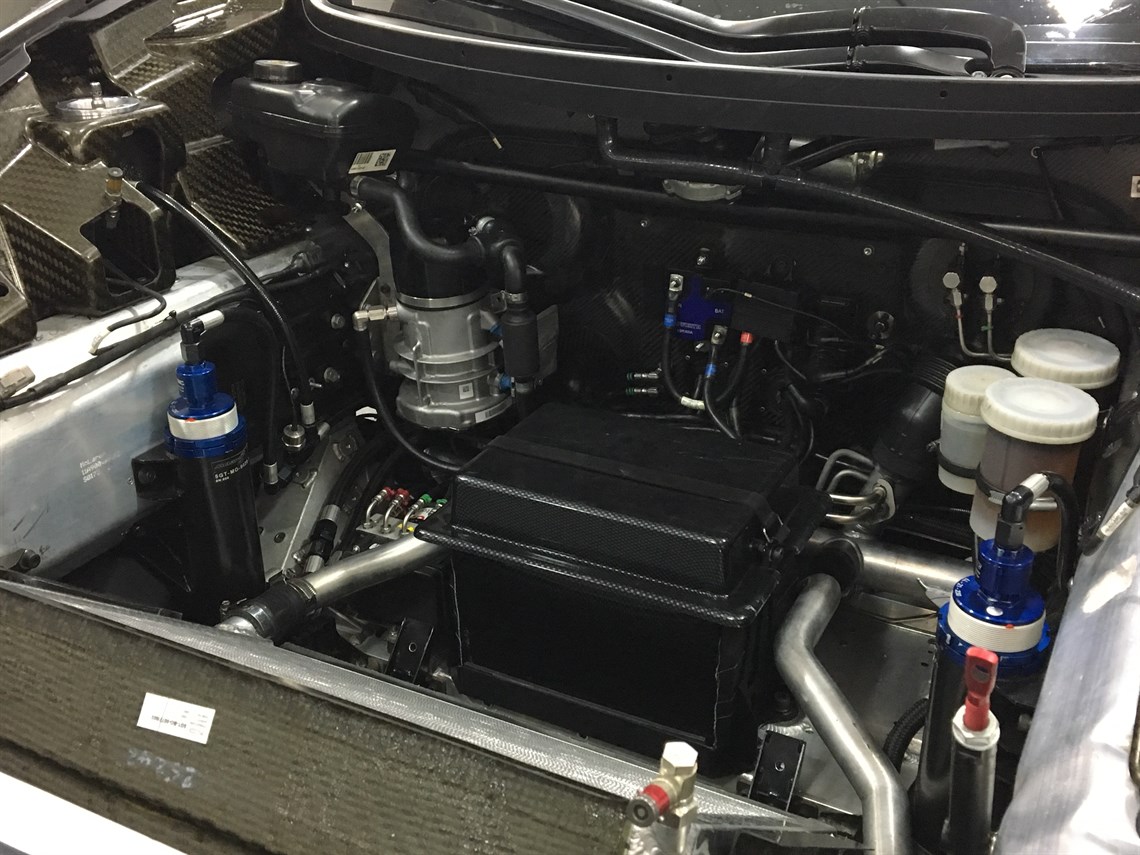 2-x-2017-mclaren-650s-gt3-cars