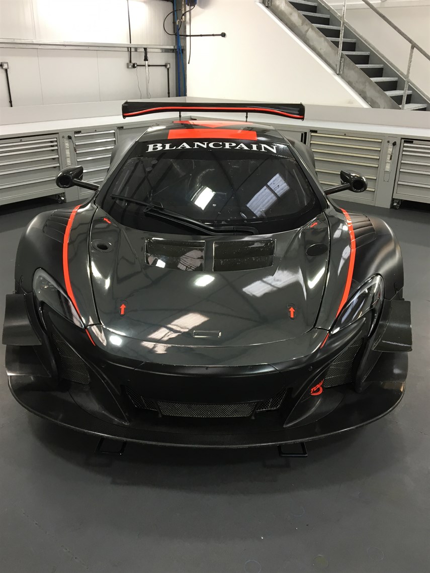 2-x-2017-mclaren-650s-gt3-cars