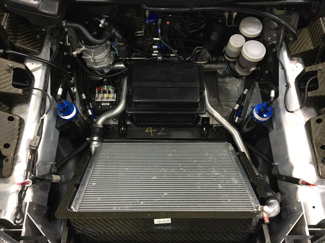 2-x-2017-mclaren-650s-gt3-cars