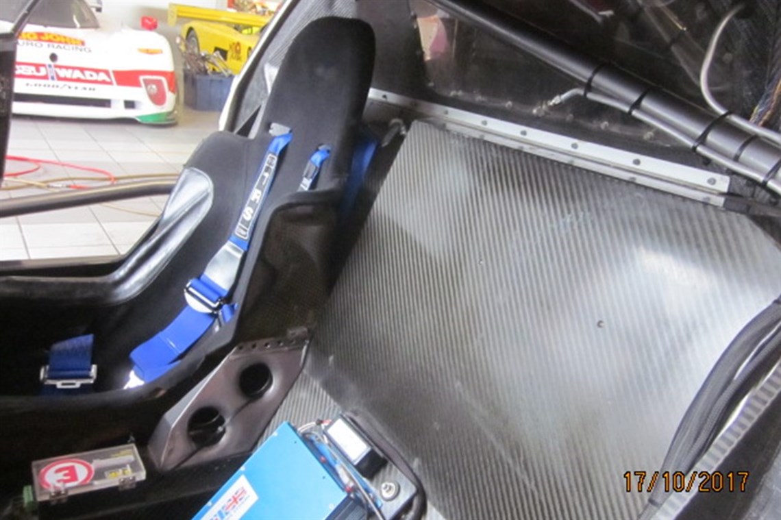 bmw-m1-procar-replica