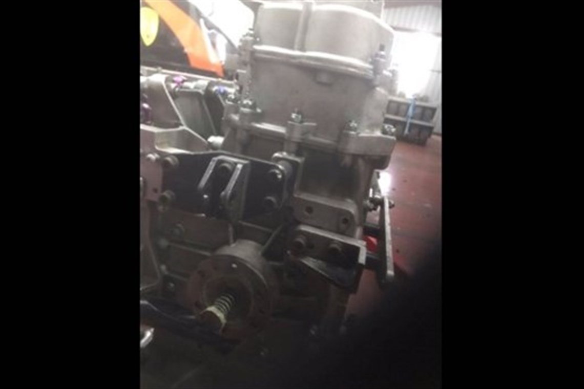 hewland-ld200-gearbox