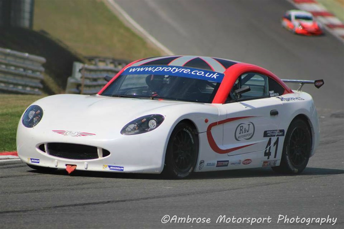 ginetta-g40-gt5-or-junior