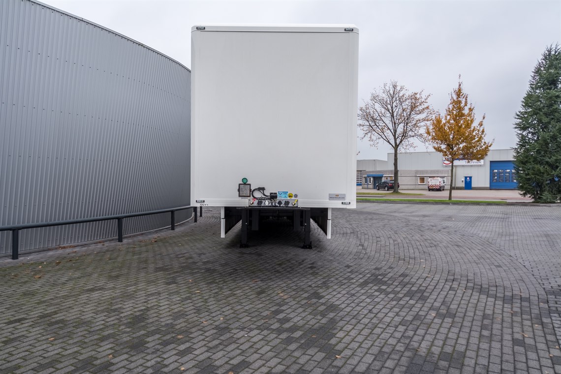 racetrailer-for-cars-max5-only-and-adjustable