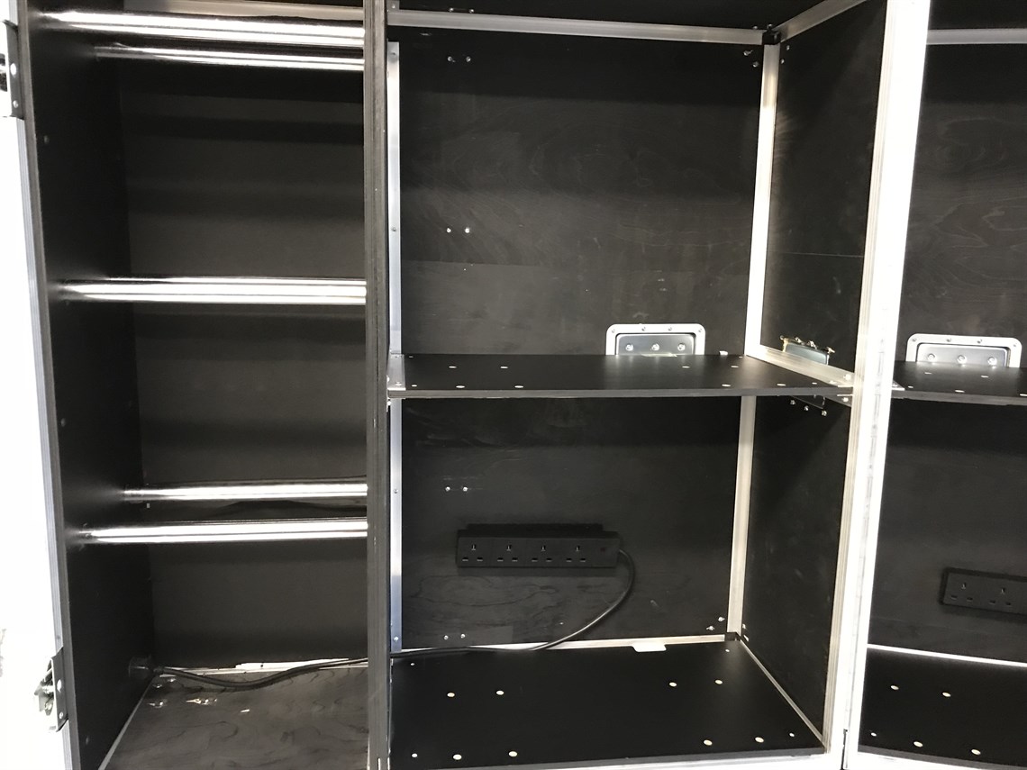 absolute-casing-custom-built-motorsport-fligh