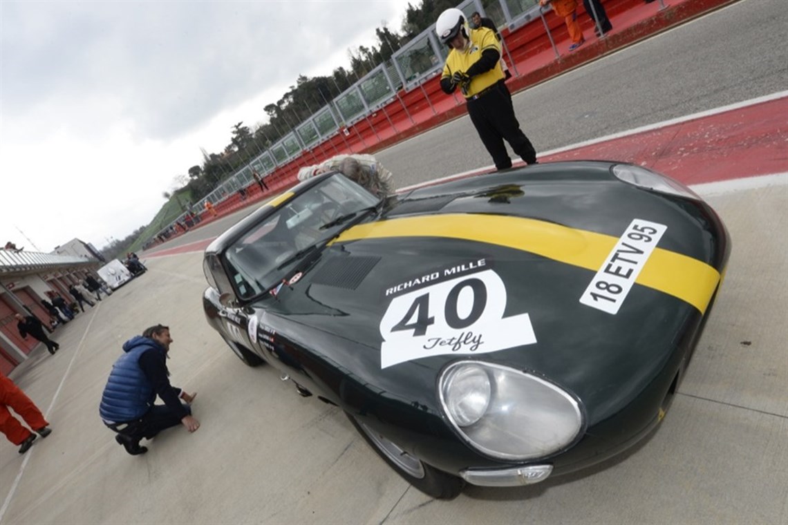 1962-jaguar-e-type-coupe-semi-lightweight