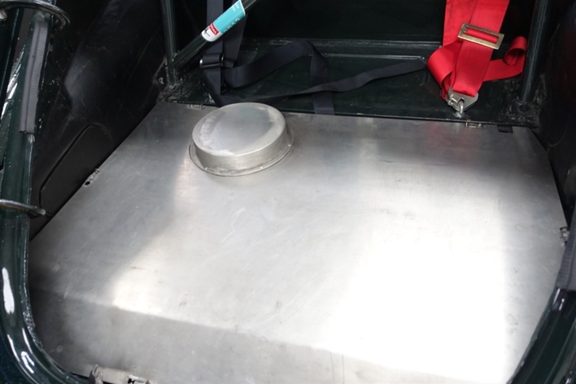 1962-jaguar-e-type-coupe-semi-lightweight