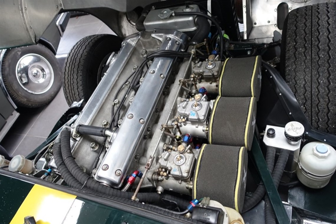 1962-jaguar-e-type-coupe-semi-lightweight