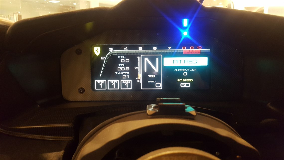 ferrari-488-challenge