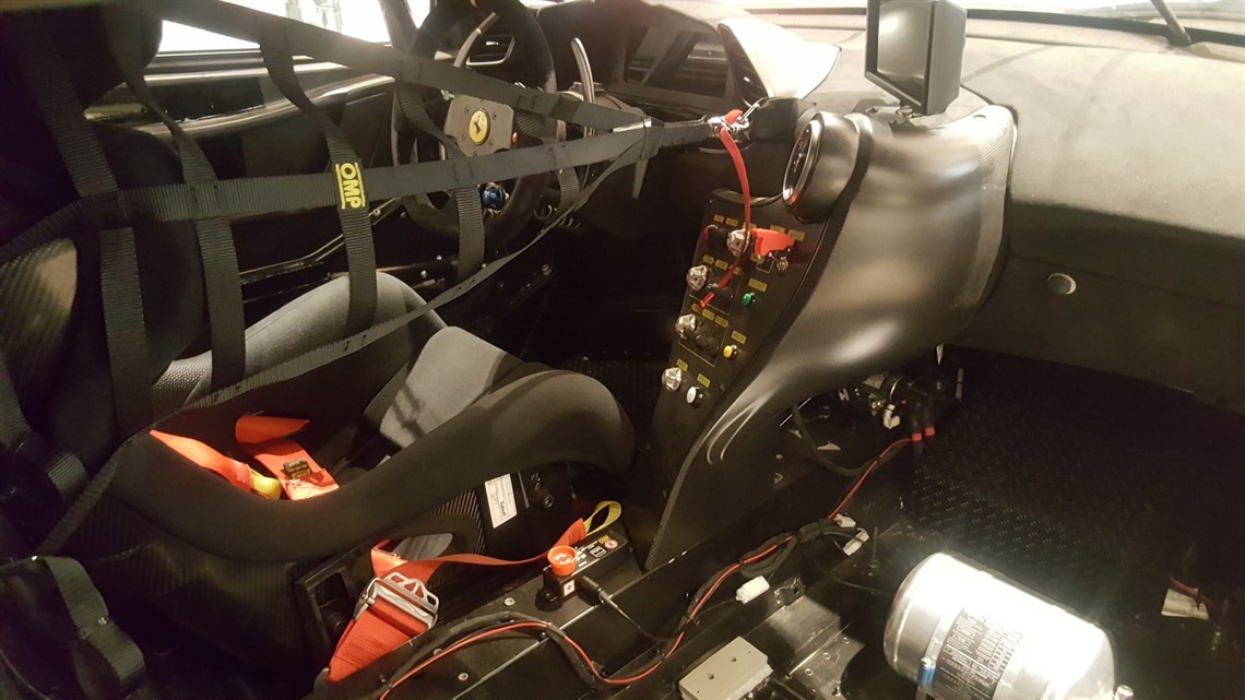 ferrari-488-challenge