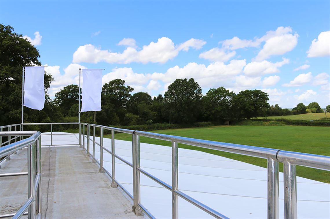 motorsports-hospitality-unit