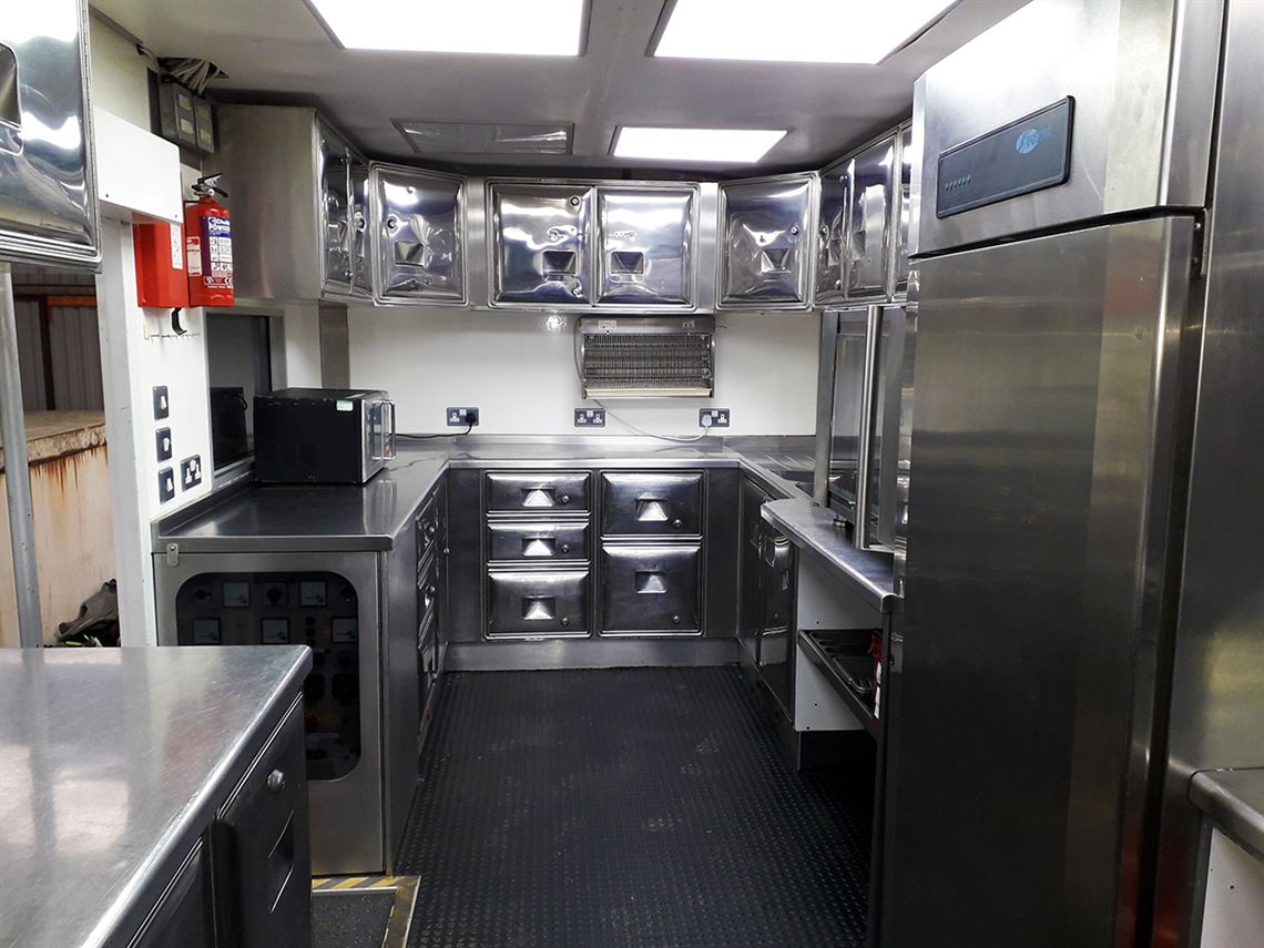 motorsports-hospitality-unit