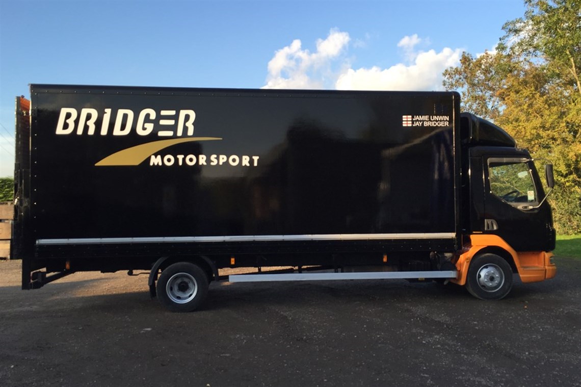 daf-lf-75-tonne-race-transporter-with-awning