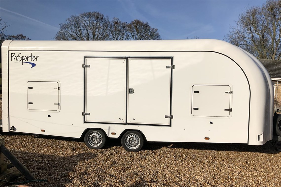 prg-prosporter-xw---carries-one-or-two-cars--