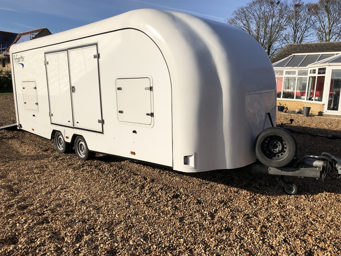 prg-prosporter-xw---carries-one-or-two-cars--