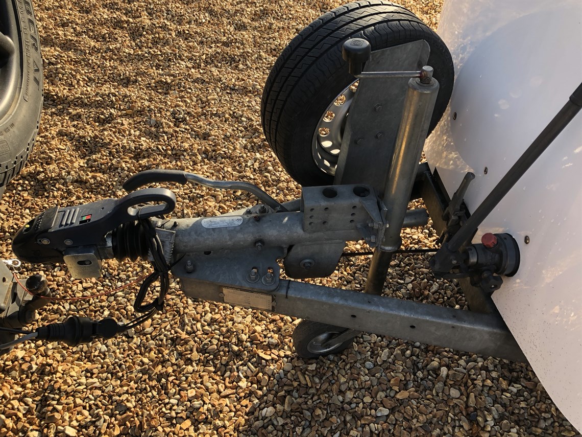 prg-prosporter-xw---carries-one-or-two-cars--