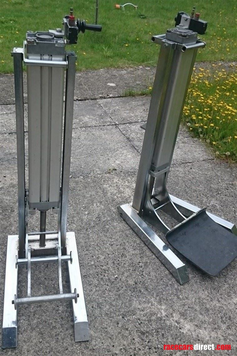 single-seater-air-jacks