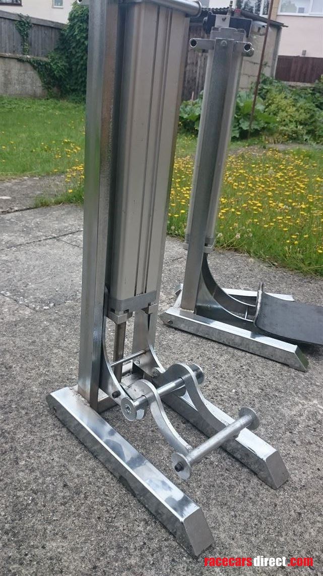 single-seater-air-jacks