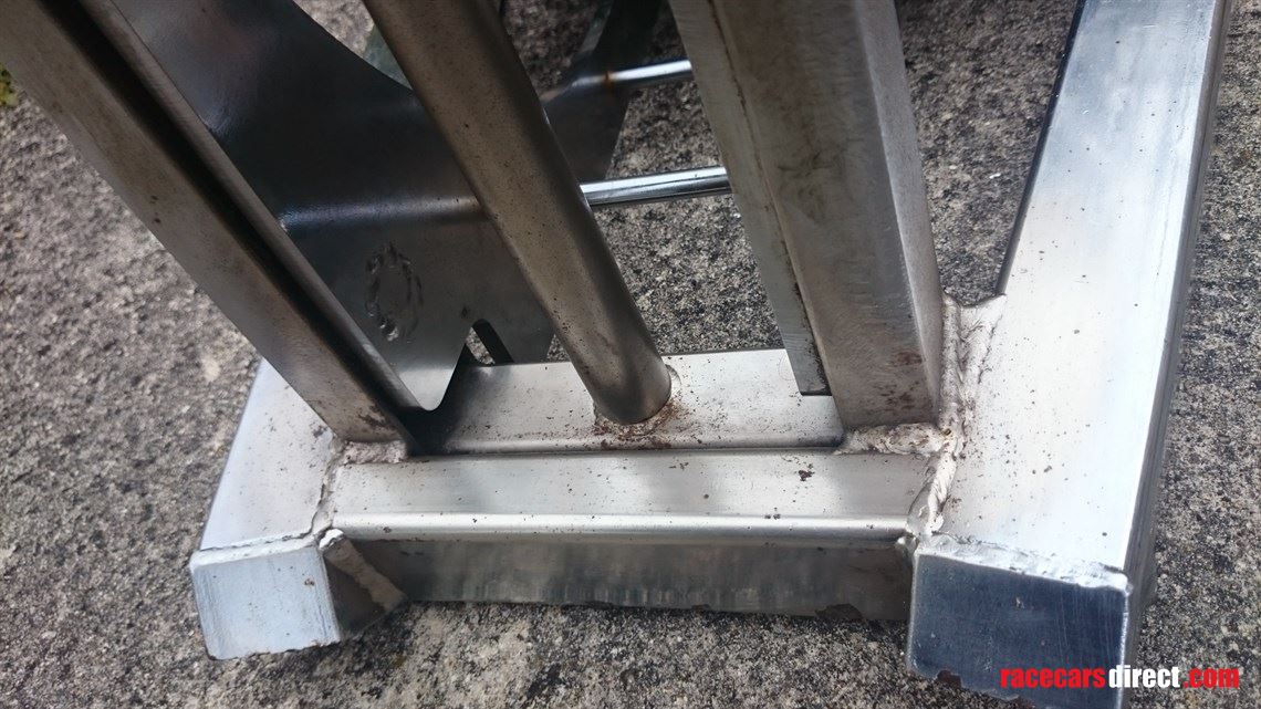 single-seater-air-jacks