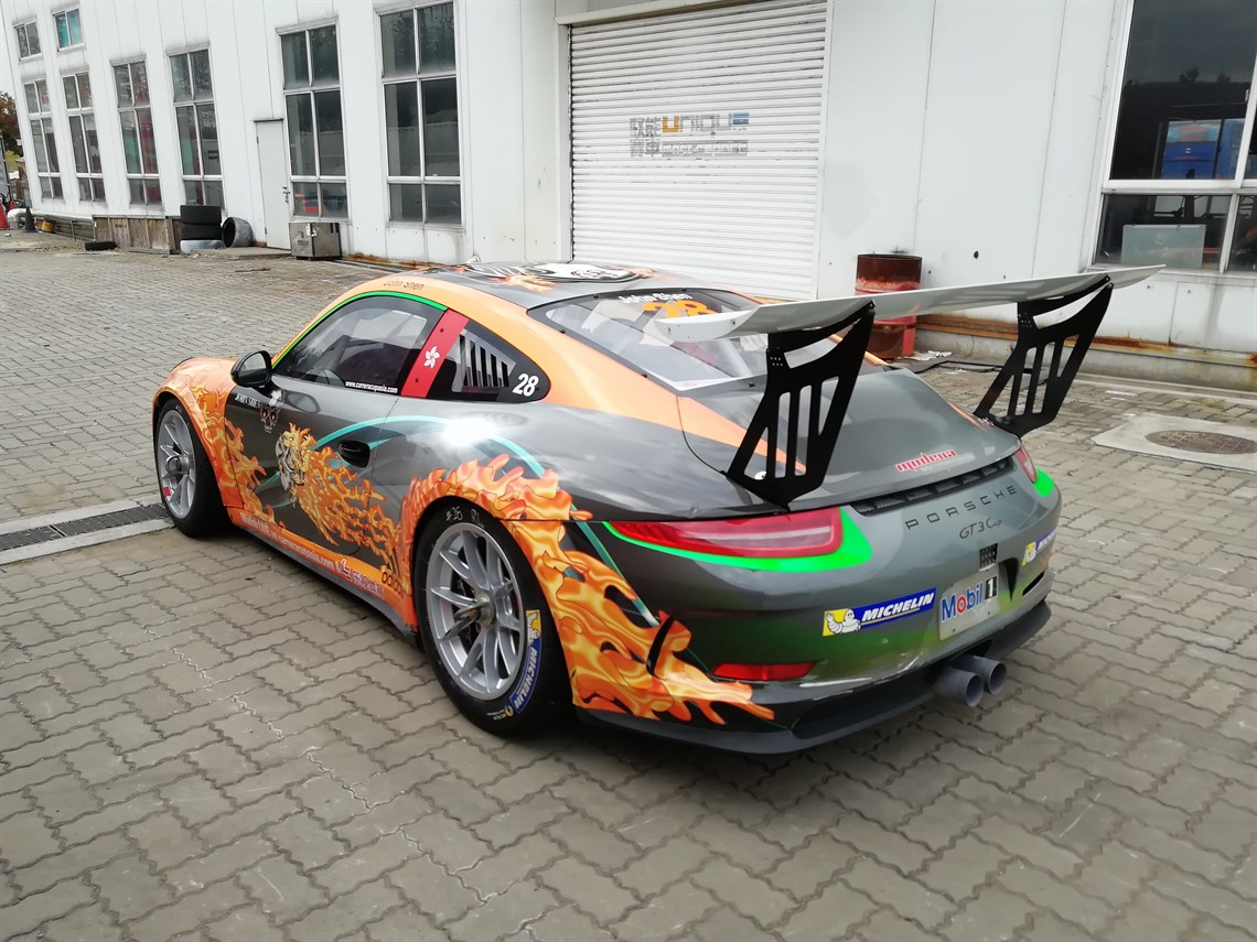 porsche-991-cup-2016-porsche-997-gt3r-2011