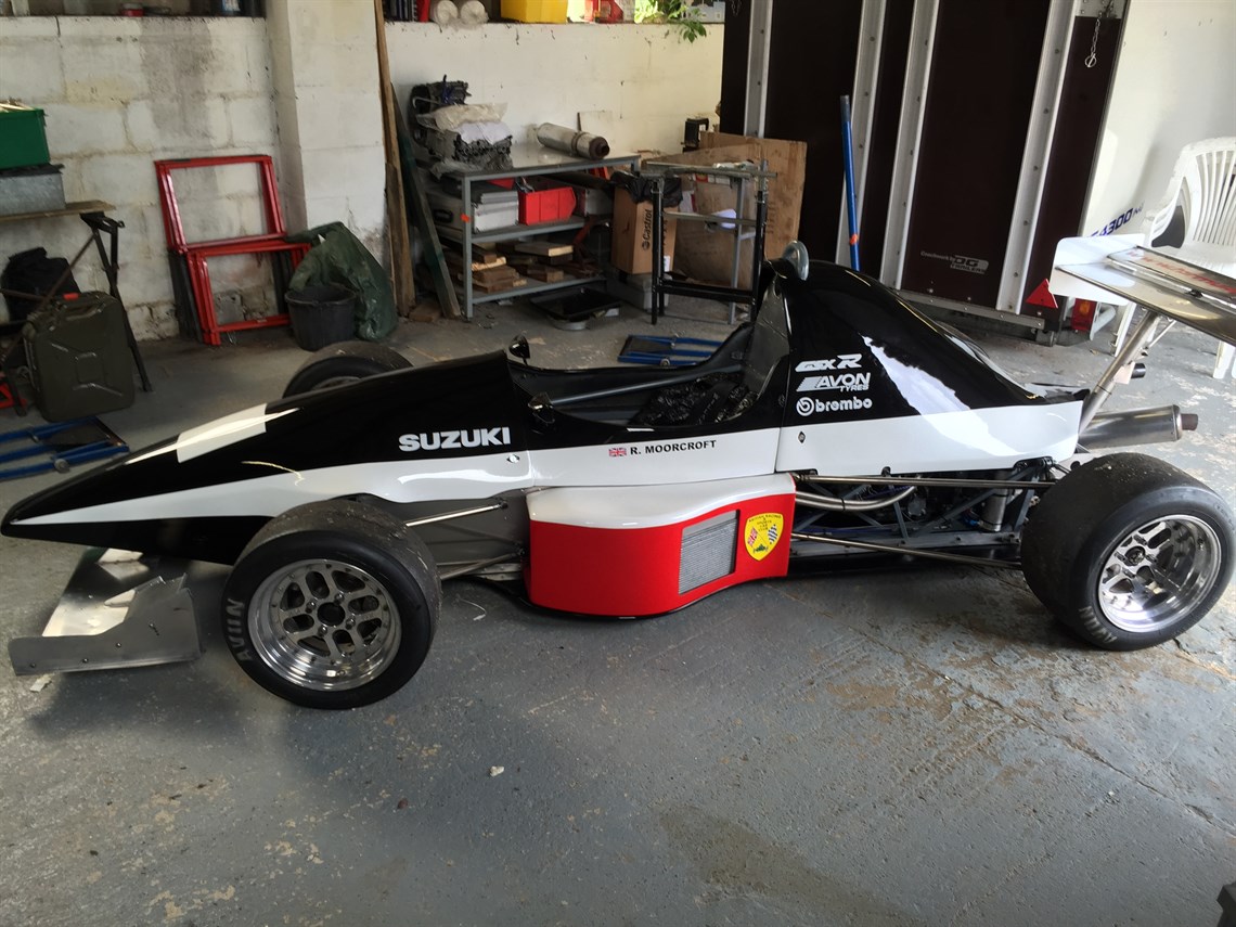 mk-6-long-wheel-base-jedi-race-car-with-suzuk