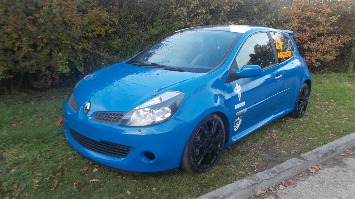 renaultsport-clio-197-race-car