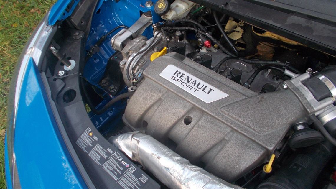 renaultsport-clio-197-race-car